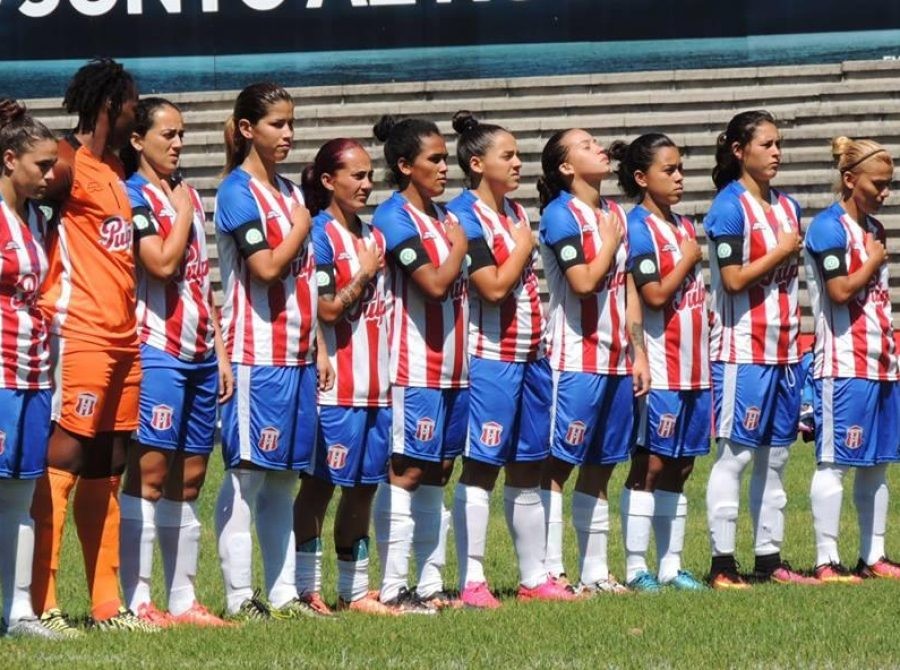 Limpeño golea en su estreno en la Libertadores femenina
